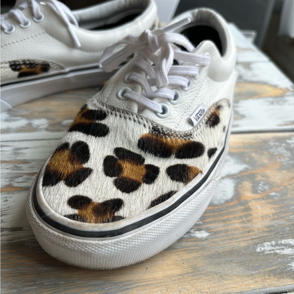 ❌ SOLD ❌ Unisex Vans Calf Hair Era (size 8.5 women / size 7 men)